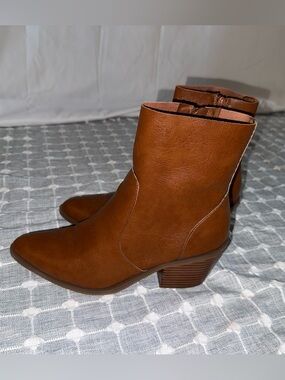 Farylrobin Chestnut Brown Pointed-Toe Ankle Boots